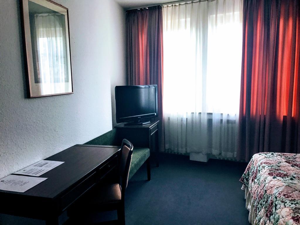 Hotel Koelner Hof Дормаґен Екстер'єр фото