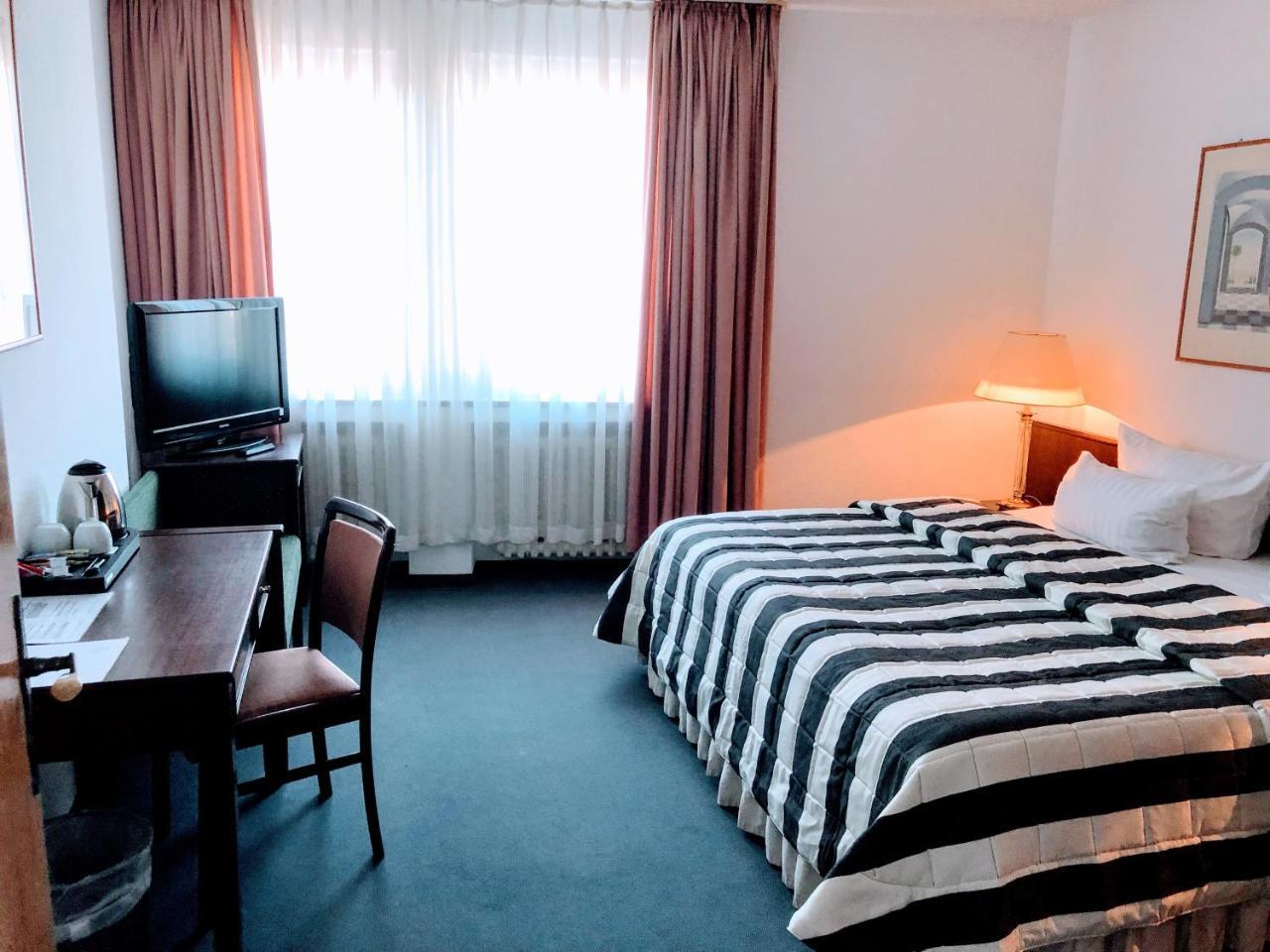 Hotel Koelner Hof Дормаґен Екстер'єр фото